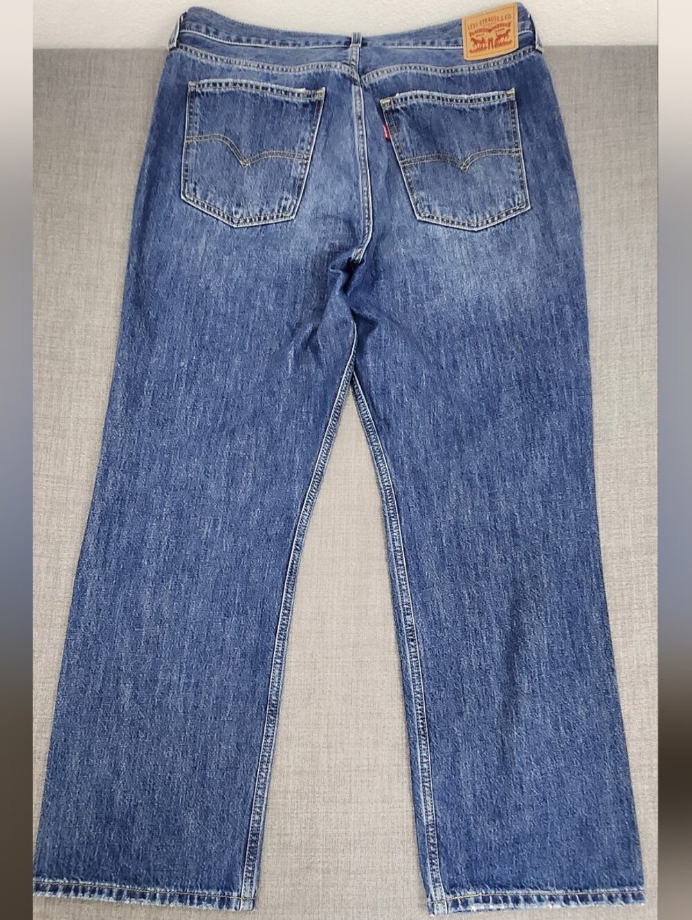 Levis Low Pro Straight 100% Cotton Distressed Style Medium Wash Denim Jeans 32 - Picture 4 of 12